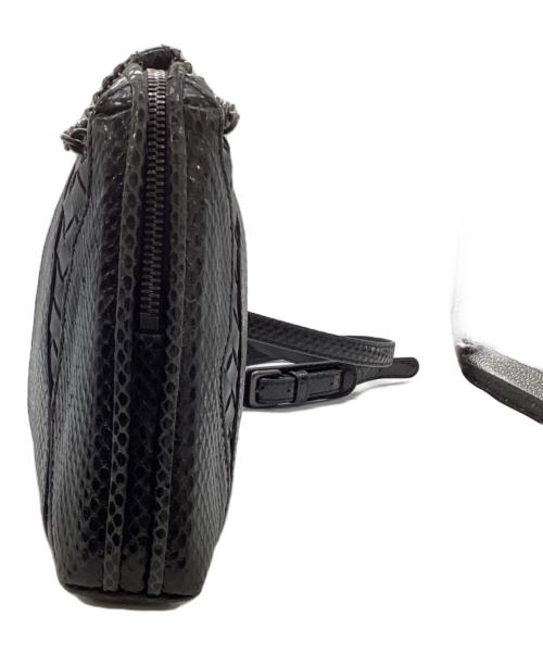 BOTTEGA VENETA（ボッテガベネタ）BOTTEGA VENETA (ボッテガベネタ) パイソン ショルダーバッグ ブラックの古着・服飾アイテム
