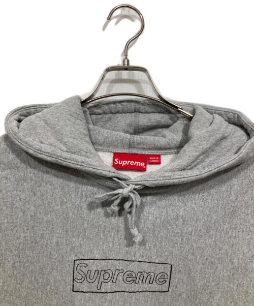 SUPREME（シュプリーム）SUPREME (シュプリーム) プルオーバーパーカー / KAWS Chalk Logo Hooded Sweatshirt グレー サイズ:ＸＬの古着・服飾アイテム