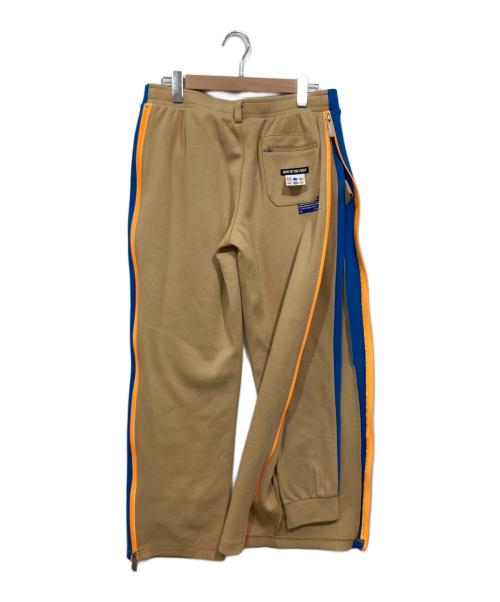 PUMA（プーマ）PUMA (プーマ) ADER error (アーダーエラー) T7 オーバーレイ ウィメンズ パンツ ベージュ サイズ:Ｍの古着・服飾アイテム