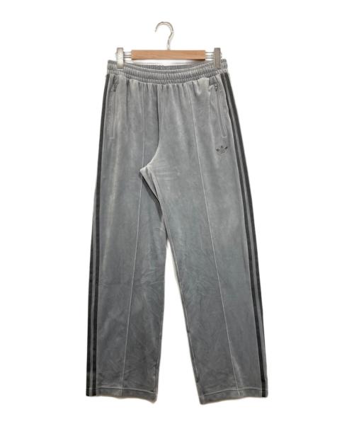 adidas（アディダス）adidas (アディダス) ベロアトラックパンツ グレー サイズ:Lの古着・服飾アイテム