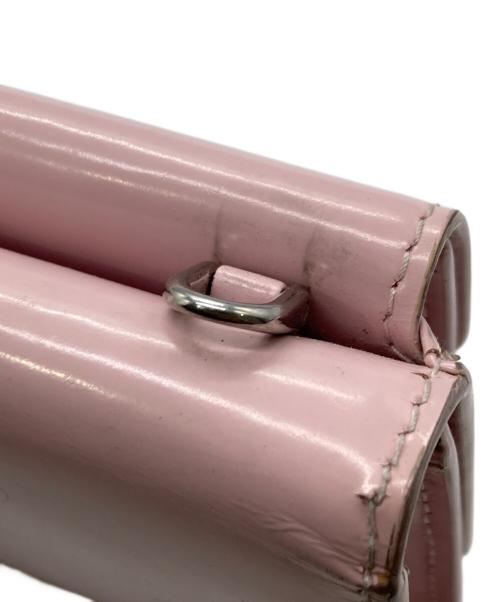 MIU MIU（ミュウミュウ）MIU MIU (ミュウミュウ) チェーン付き3つ折りミニウォレット ピンクの古着・服飾アイテム
