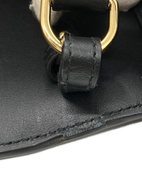 BURBERRY（バーバリー）BURBERRY (バーバリー) ハンプシャー ショルダーバッグ ブラックの古着・服飾アイテム