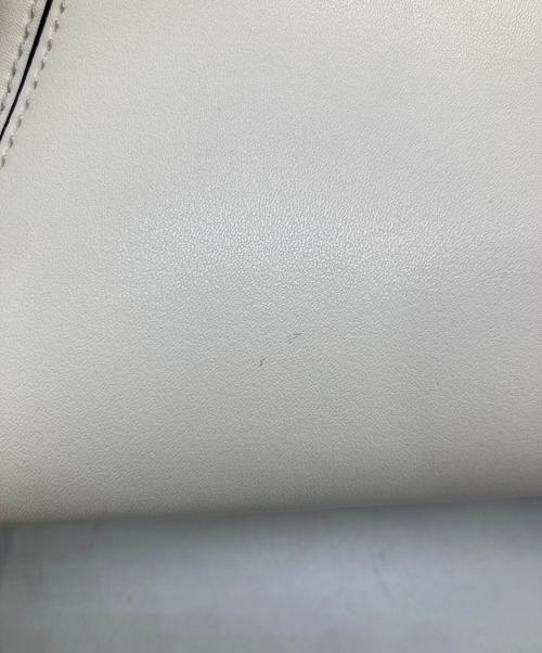 CHARLES & KEITH（チャールズアンドキース）CHARLES & KEITH (チャールズアンドキース) ナスリン ジオメトリックショルダーバッグ ホワイト  / マルチの古着・服飾アイテム