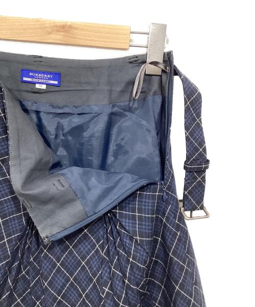 BURBERRY BLUE LABEL（バーバリー ブルー レーベル）BURBERRY BLUE LABEL (バーバリー ブルー レーベル) プリーツミニスカート ネイビー サイズ:38の古着・服飾アイテム