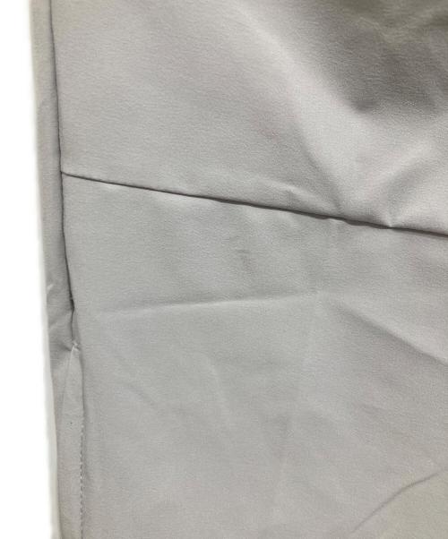 NIKE（ナイキ）NIKE (ナイキ) ドライフィット アンリミテッド テーパードレッグパンツ グレー サイズ:Ｍの古着・服飾アイテム