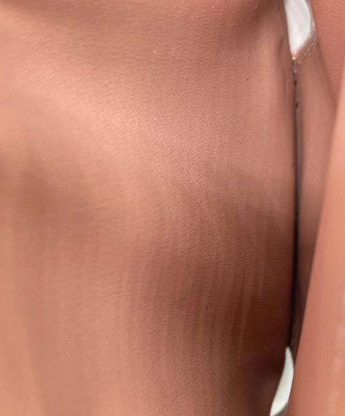 TORY BURCH（トリーバーチ）TORY BURCH (トリーバーチ) 2つ折り財布 ベージュの古着・服飾アイテム