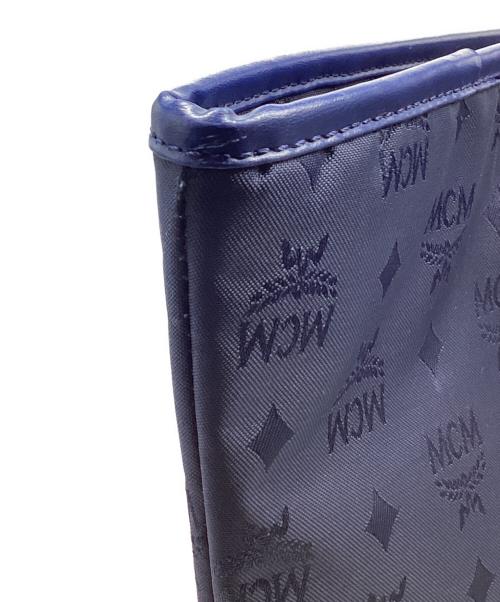 MCM（エムシーエム）MCM (エムシーエム) ナイロントートバッグ ネイビーの古着・服飾アイテム