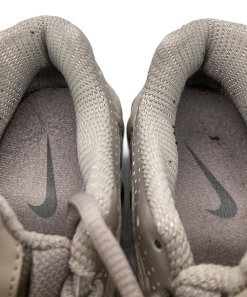 NIKE（ナイキ）NIKE (ナイキ) SHOX R4/ショックス グレー サイズ:23の古着・服飾アイテム