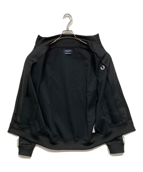 FRED PERRY（フレッドペリー）FRED PERRY (フレッドペリー) トラックジャケット / Taped Track Jacket ブラック サイズ:Lの古着・服飾アイテム