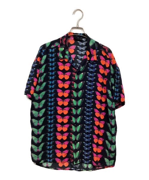 PLEASURES（プレジャーズ）PLEASURES (プレジャーズ) Butterfly バタフライシャツ ブラック サイズ:Mの古着・服飾アイテム