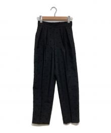 NOLLEY'S（ノーリーズ）の古着「ウォッシャブルドットツッキリツータックテーパードパンツ」｜ブラック