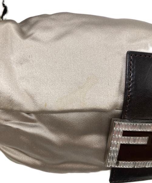 FENDI（フェンディ）FENDI (フェンディ) マンマバケットサテンワンショルダーバッグ グレーの古着・服飾アイテム