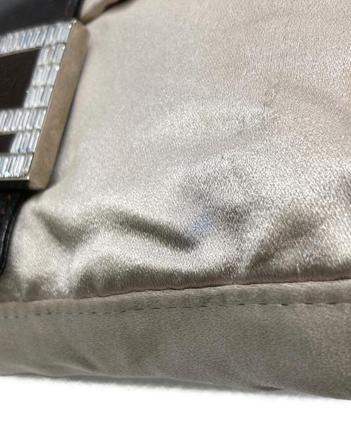 FENDI（フェンディ）FENDI (フェンディ) マンマバケットサテンワンショルダーバッグ グレーの古着・服飾アイテム