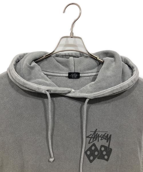 stussy（ステューシー）stussy (ステューシー) プルオーバーパーカー / DICE HOODIE PIGMENT DYED グレー サイズ:XLの古着・服飾アイテム