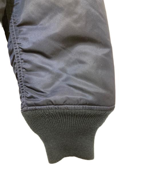 ALPHA INDUSTRIES（アルファインダストリーズ）ALPHA INDUSTRIES (アルファインダストリーズ) MA-1リバーシブルフライトジャケット ネイビー サイズ:Ｍの古着・服飾アイテム