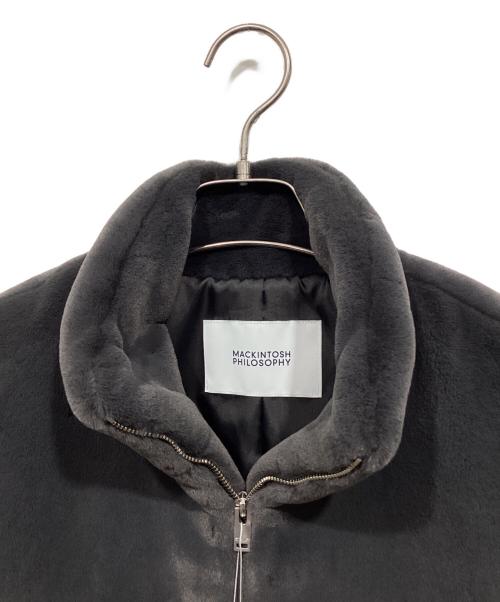MACKINTOSH PHILOSOPHY（マッキントッシュ フィロソフィー）MACKINTOSH PHILOSOPHY (マッキントッシュ フィロソフィー) フェイクファースタンドブルゾン グレー サイズ:36 未使用品の古着・服飾アイテム