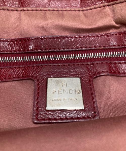 FENDI（フェンディ）FENDI (フェンディ) マンマバケットワンショルダーバッグ ベージュ×レッドの古着・服飾アイテム