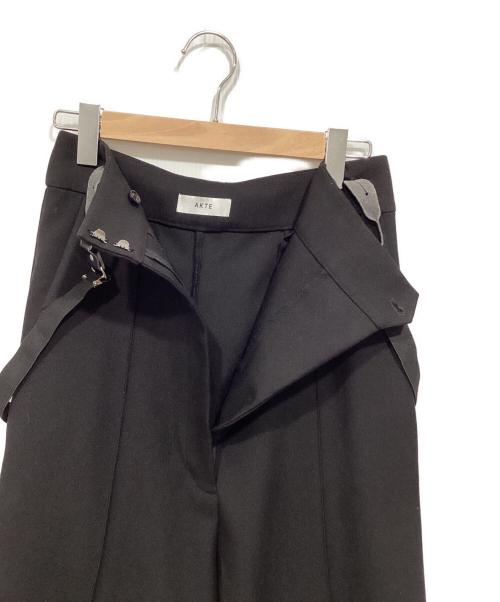 AKTE（アクテ）AKTE (アクテ) ストラップワイドパンツ ブラック サイズ:1の古着・服飾アイテム