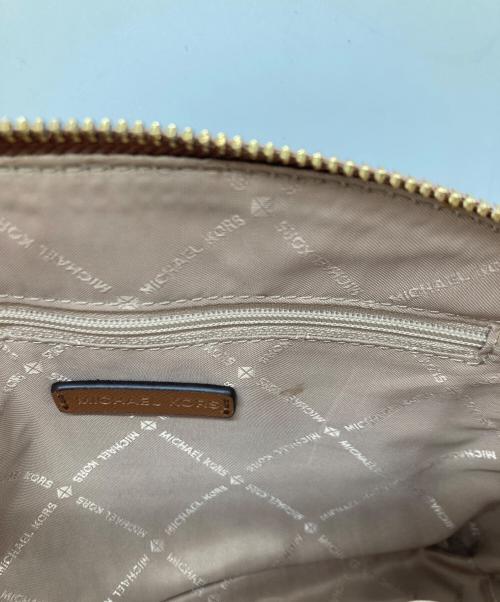 MICHAEL KORS（マイケルコース）MICHAEL KORS (マイケルコース) ショルダーバッグ ホワイト×ブラウンの古着・服飾アイテム