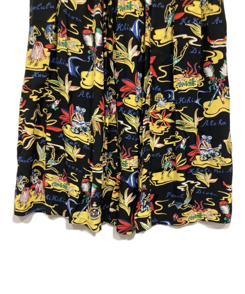 Sun Surf（サンサーフ）Sun Surf (サンサーフ) BEAMS BOY別注 ギャザーロングスカート / アロハスカート ブラック サイズ:FREEの古着・服飾アイテム