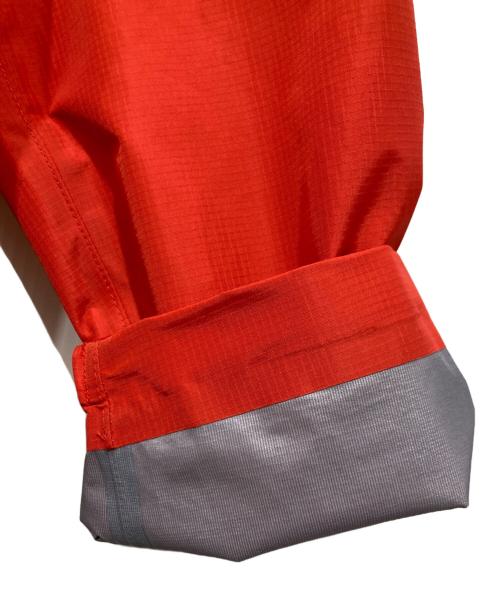 mont-bell（モンベル）mont-bell (モンベル) レイントレッカー ジャケット レッド サイズ:Ｌの古着・服飾アイテム