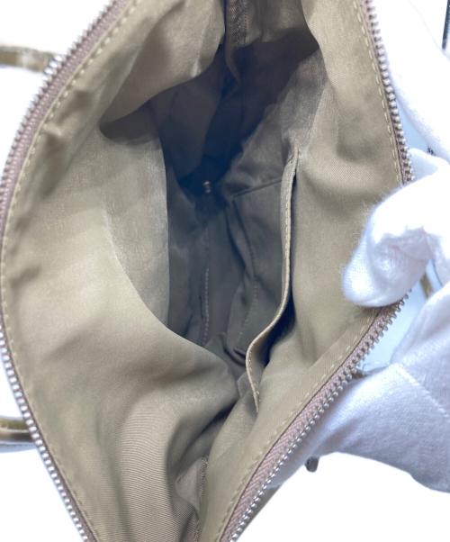 nouer（ヌエール）nouer (ヌエール) インポーチ付き デザイン ハンドバッグ オリーブの古着・服飾アイテム