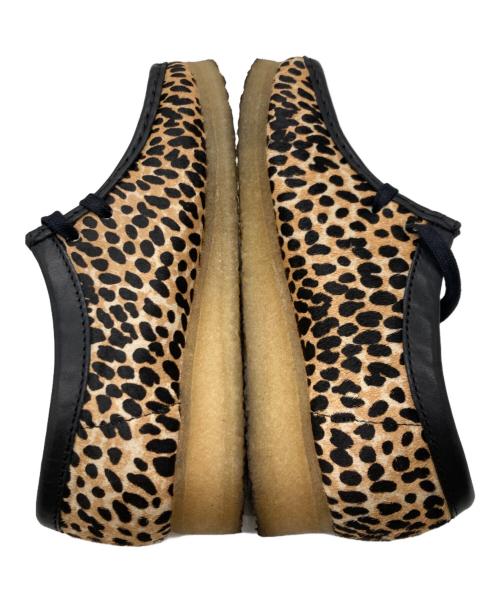CLARKS（クラークス）CLARKS (クラークス) レオパードワラビーシューズ ベージュ サイズ:UK4 1/2 D、CN235の古着・服飾アイテム