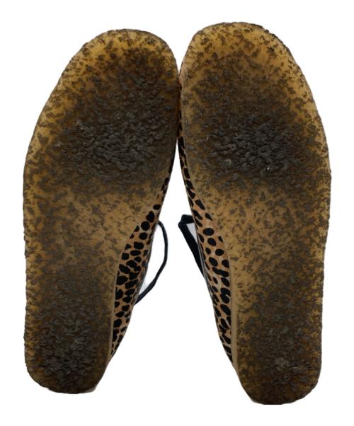CLARKS（クラークス）CLARKS (クラークス) レオパードワラビーシューズ ベージュ サイズ:UK4 1/2 D、CN235の古着・服飾アイテム