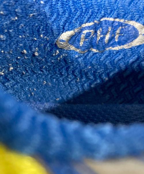 asics（アシックス）asics (アシックス) ローカットスニーカー イエロー サイズ:25.5㎝の古着・服飾アイテム