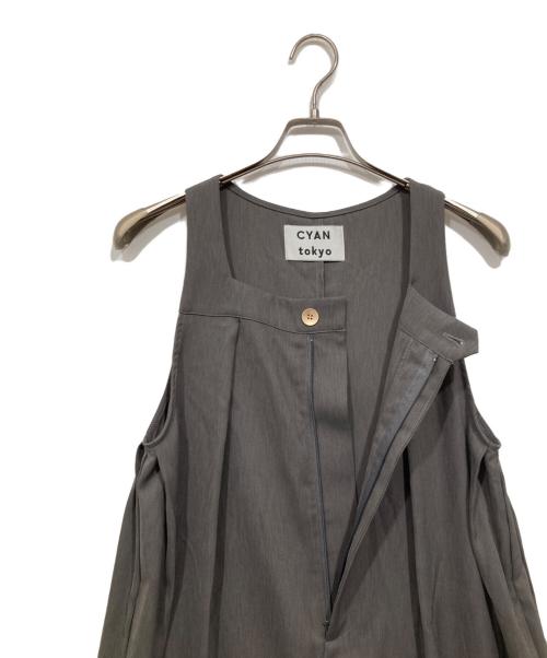 CYAN TOKYO（シアン トーキョー）CYAN TOKYO (シアン トーキョー) ストタックワイドサロペット グレー サイズ:36 未使用品の古着・服飾アイテム