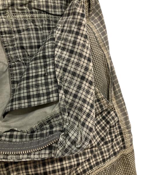 stussy（ステューシー）stussy (ステューシー) クレイジーパターンショートパンツ ベージュ サイズ:W32（81.0cm）の古着・服飾アイテム