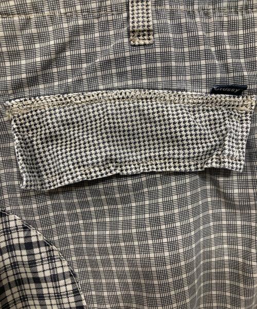 stussy（ステューシー）stussy (ステューシー) クレイジーパターンショートパンツ ベージュ サイズ:W32（81.0cm）の古着・服飾アイテム