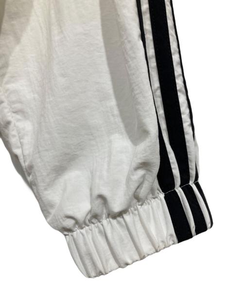 adidas（アディダス）adidas (アディダス) ジップアップジャケット ホワイト サイズ:J/Mの古着・服飾アイテム