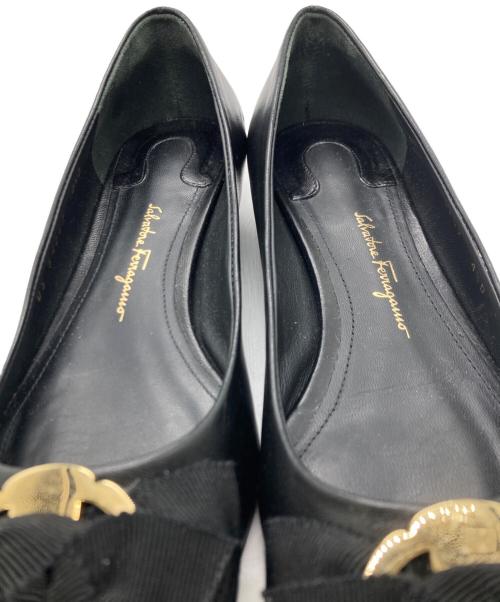 Salvatore Ferragamo（サルヴァトーレ フェラガモ）Salvatore Ferragamo (サルヴァトーレ フェラガモ) リボンパンプス ブラック サイズ:4 1/2Dの古着・服飾アイテム