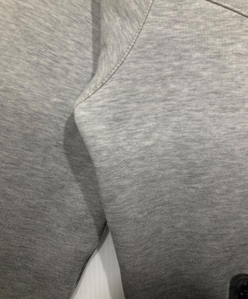 NIKE（ナイキ）NIKE (ナイキ) テックフェードウインドランナー グレー サイズ:Mの古着・服飾アイテム