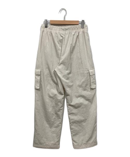 NIKE（ナイキ）NIKE (ナイキ) ウーブンカーゴパンツ アイボリー サイズ:Mの古着・服飾アイテム