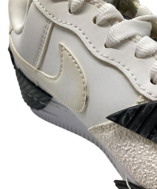 NIKE（ナイキ）NIKE (ナイキ) ローカットスニーカー / NDSTRKT AF1 ホワイト×ブラック サイズ:26.5の古着・服飾アイテム