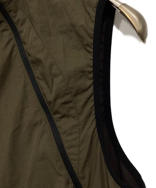 LORES（ロアーズ）LORES (ロアーズ) テックベスト オリーブ サイズ:Mの古着・服飾アイテム
