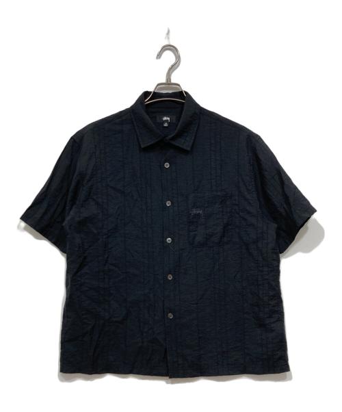 stussy（ステューシー）stussy (ステューシー) 半袖シャツ / PLEATED TEXTURED SHIRT ブラック サイズ:Ｓの古着・服飾アイテム