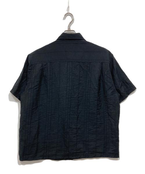 stussy（ステューシー）stussy (ステューシー) 半袖シャツ / PLEATED TEXTURED SHIRT ブラック サイズ:Ｓの古着・服飾アイテム
