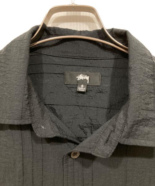 stussy（ステューシー）stussy (ステューシー) 半袖シャツ / PLEATED TEXTURED SHIRT ブラック サイズ:Ｓの古着・服飾アイテム