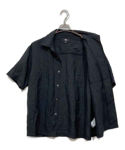 stussy（ステューシー）stussy (ステューシー) 半袖シャツ / PLEATED TEXTURED SHIRT ブラック サイズ:Ｓの古着・服飾アイテム