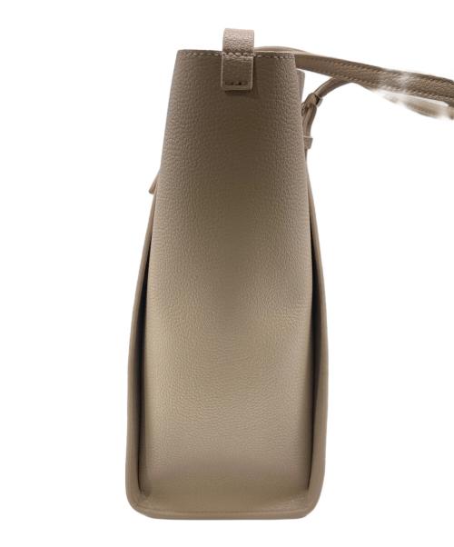 CHARLES & KEITH（チャールズアンドキース）CHARLES & KEITH (チャールズアンドキース) トートバッグ ベージュの古着・服飾アイテム