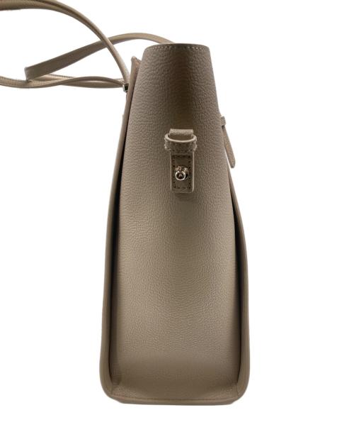 CHARLES & KEITH（チャールズアンドキース）CHARLES & KEITH (チャールズアンドキース) トートバッグ ベージュの古着・服飾アイテム