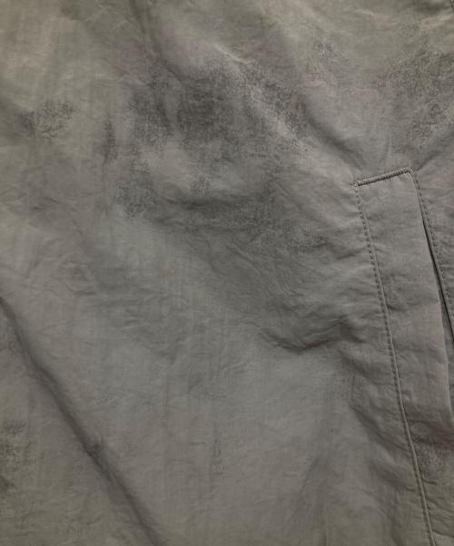 UMBRO（アンブロ）UMBRO (アンブロ) FREAK'S STORE別注 総柄ナイロンジャケット グレー サイズ:XLの古着・服飾アイテム