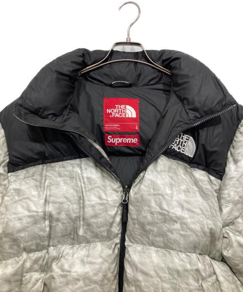 THE NORTH FACE（ザ ノース フェイス）THE NORTH FACE (ザ ノース フェイス) Supreme (シュプリーム) ペーパープリントヌプシダウンジャケット / Paper Print Nuptse Jacket グレー サイズ:Lの古着・服飾アイテム
