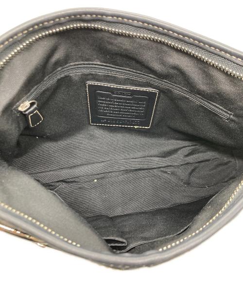 COACH（コーチ）COACH (コーチ) ソーホー シグネチャー ホーボー ショルダーバッグ ブラックの古着・服飾アイテム