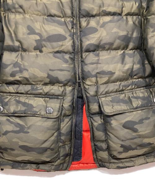 EMPORIO ARMANI JEANS（エンポリオアルマーニジーンズ）EMPORIO ARMANI JEANS (エンポリオアルマーニジーンズ) ダウンジャケット グリーン サイズ:Lの古着・服飾アイテム