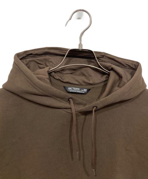 ARC'TERYX（アークテリクス）ARC'TERYX (アークテリクス) プルオーバーパーカー / EMBLEM FLEECE HOODY M ブラウン サイズ:Mの古着・服飾アイテム