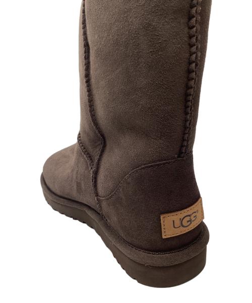 UGG（アグ）UGG (アグ) クラシックショートムートンブーツ ブラウン サイズ:25.0の古着・服飾アイテム